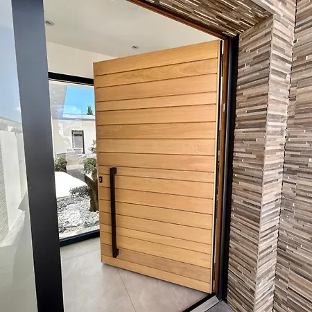 Moderne Luxueuse Avec Piscine * Μπεζιέ